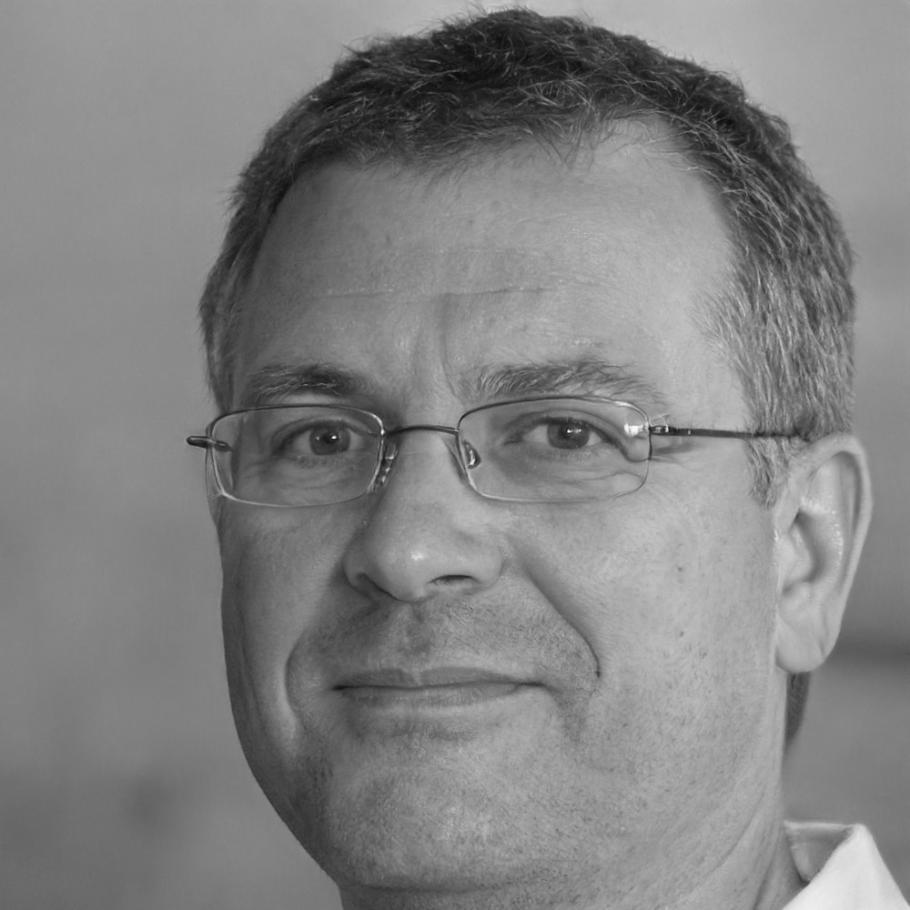 Henrik Lindström professional portrait